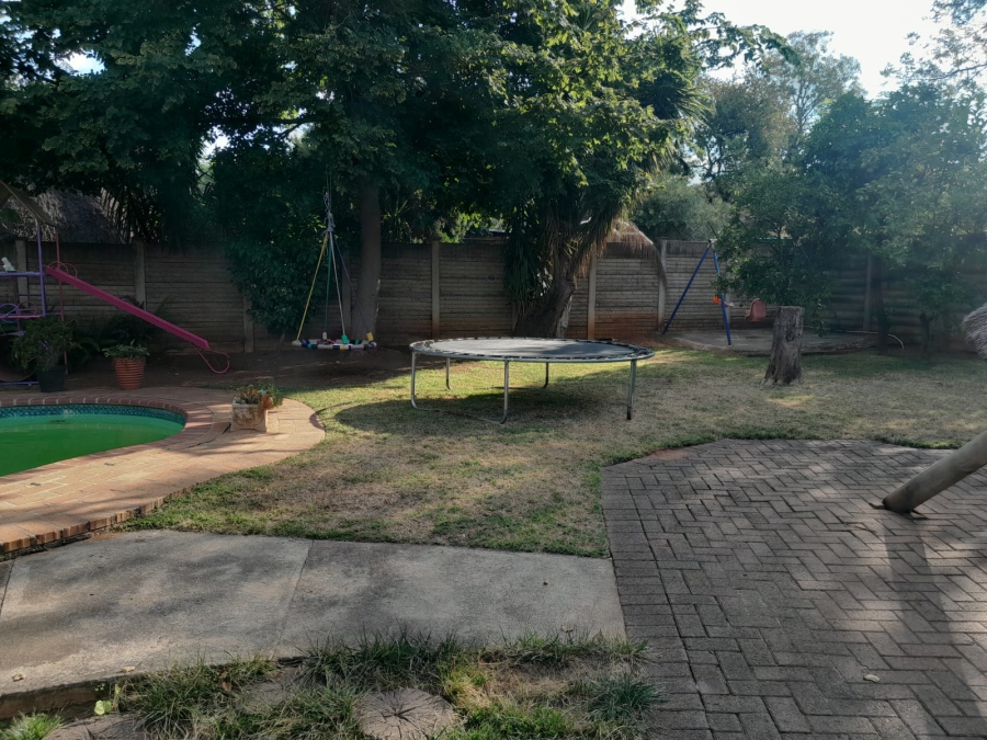 3 Bedroom Property for Sale in Geelhoutpark North West